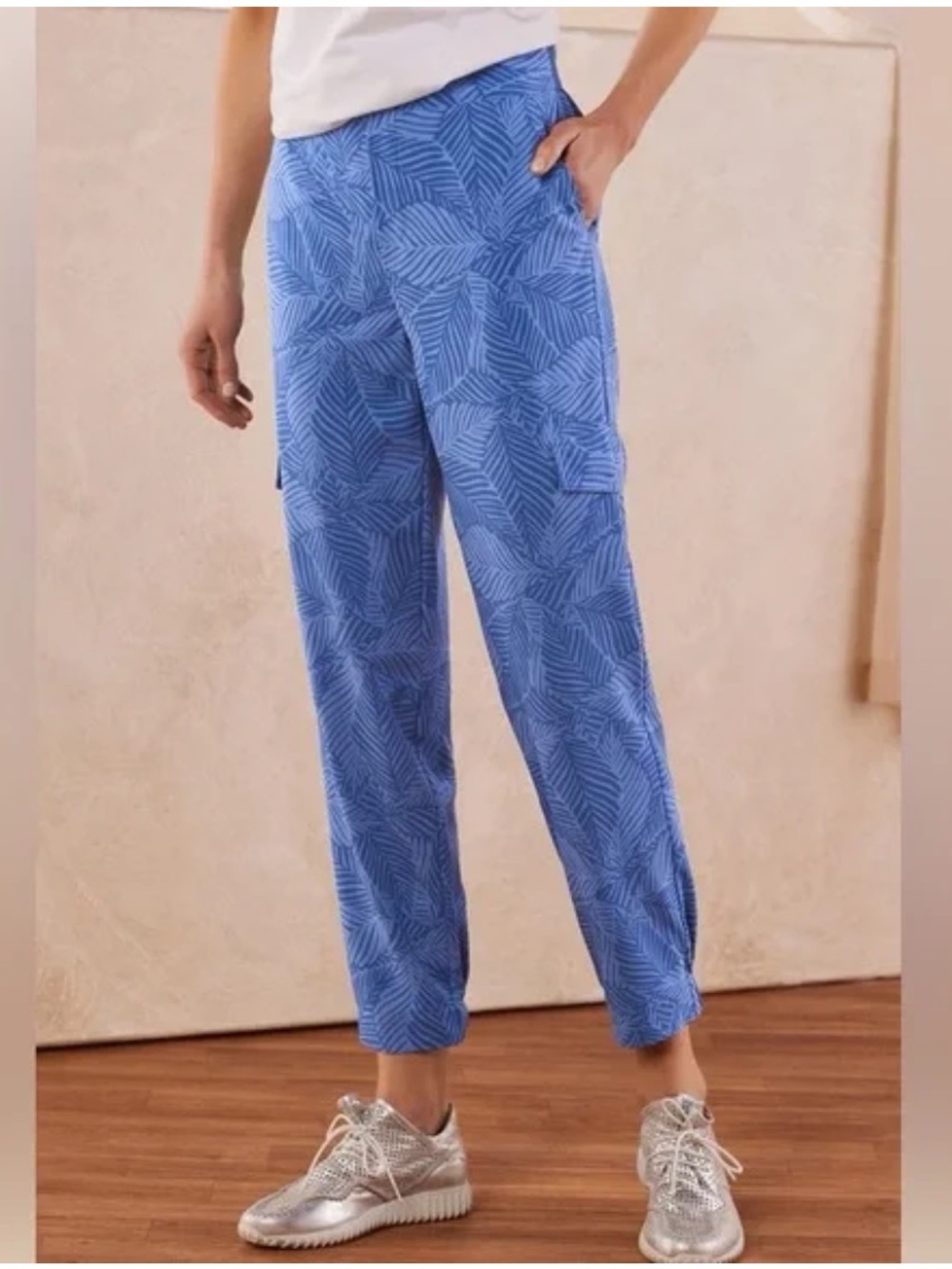 Soft Surroundings Go Lively Cargo Pants Large Tropical Blue Pull on Lightweight